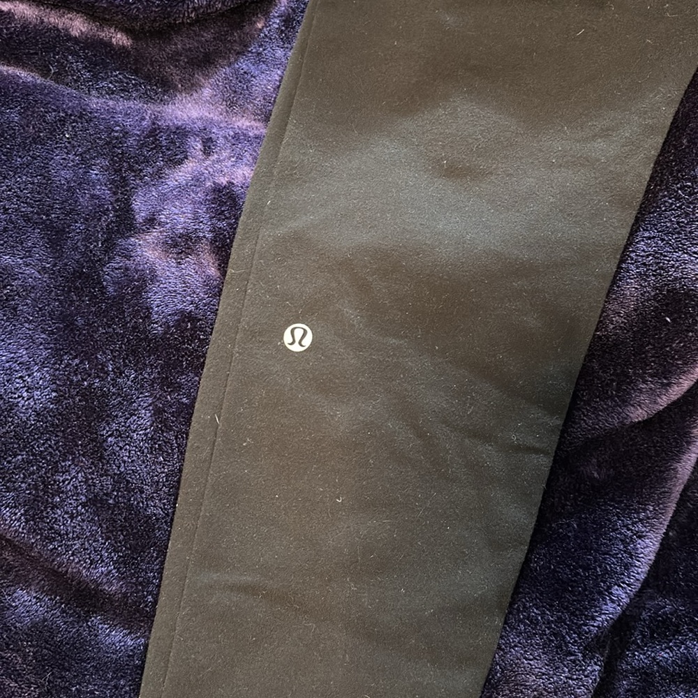Lululemon Soul Cycle Black Legging W/ gold lightning bolt Size 10 - Picture 4 of 7